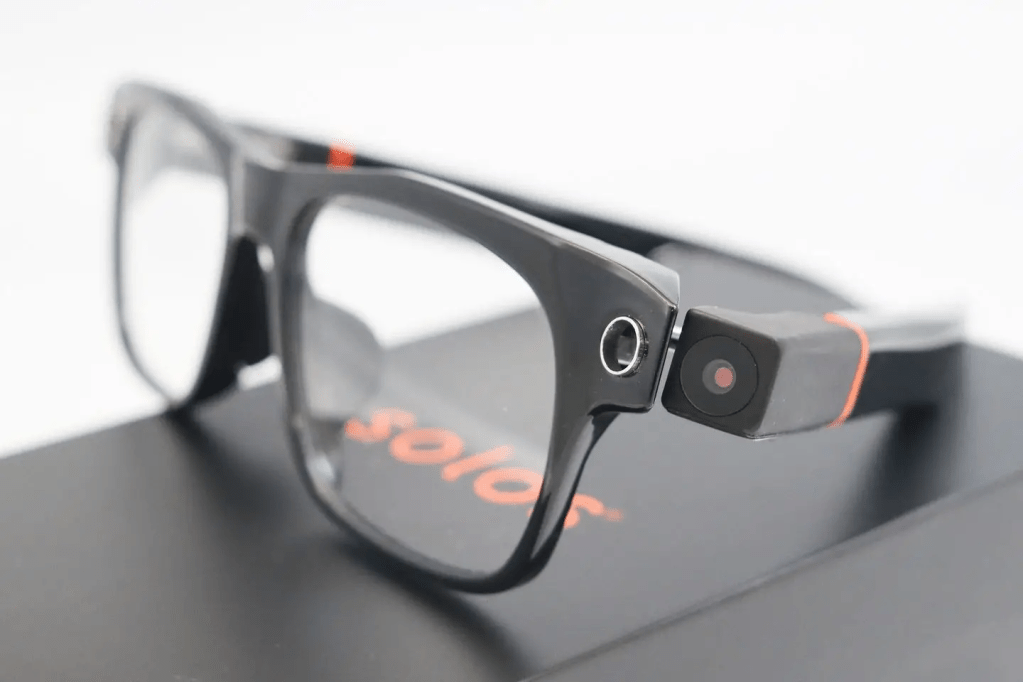 Solos AirGo Vision Siap Saingi Kacamata Pintar Ray-Ban Meta